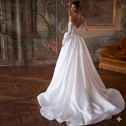 Elegant Satin Sweetheart Wedding Gown – Custom Side-Slit Bridal Dress