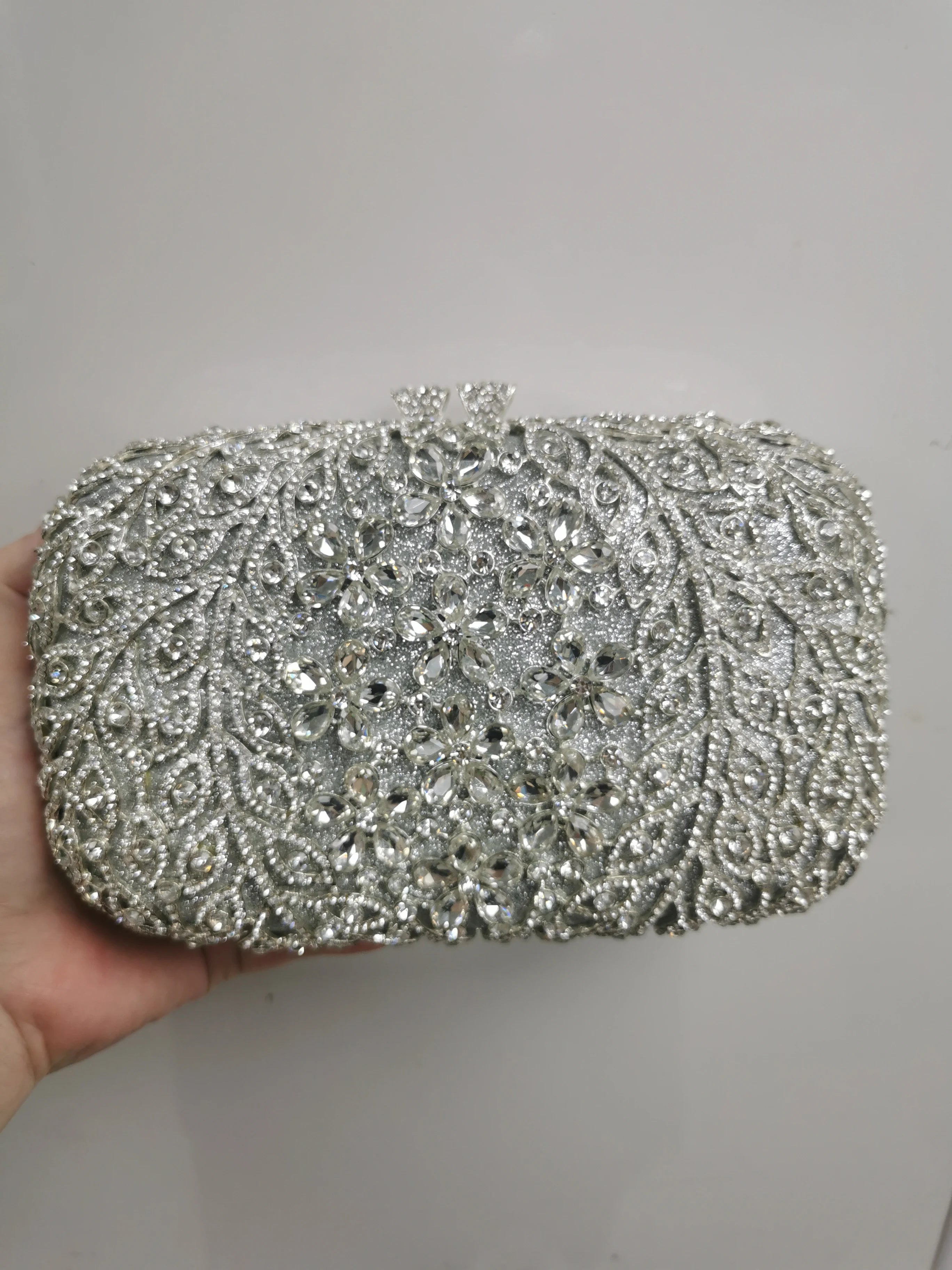 Women Silver Crystals Clutch Bags Jewels Evening Purse Wedding Bridal Rhinestones Purses And Handbags Party Dinner Clutches Bags