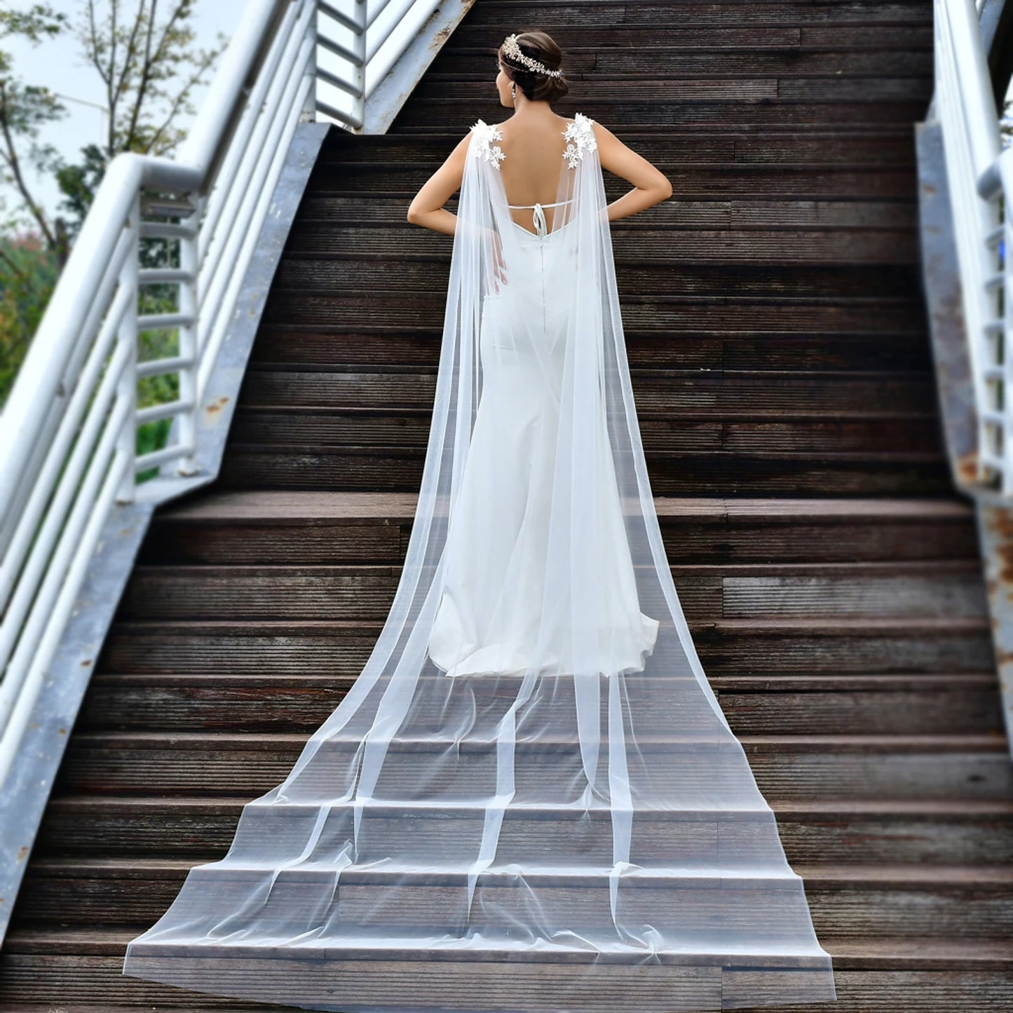 Wedding Bolero Bridal Cape Veil Wedding Accessories Long Cloak Shawl Soft Evening Cape Jacket Spanish Embroidered Shawls GP14
