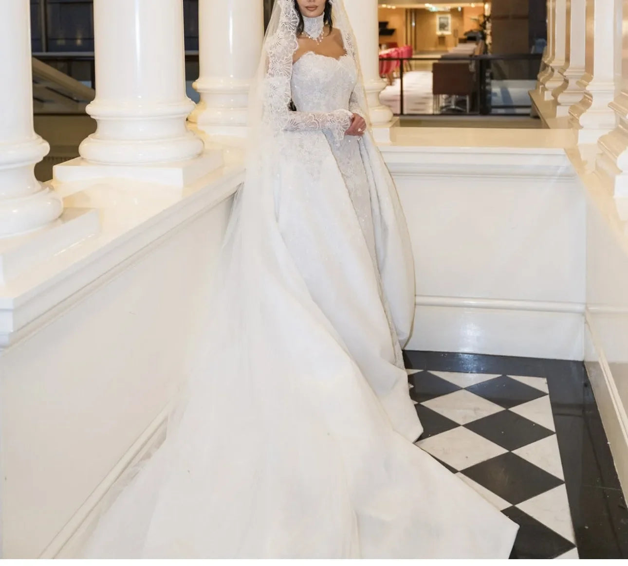 Romantic Sweetheart Lace Mermaid Wedding Dress Strapless Sheath Decoration Bridal Dress Detachable Tail Vest Customized