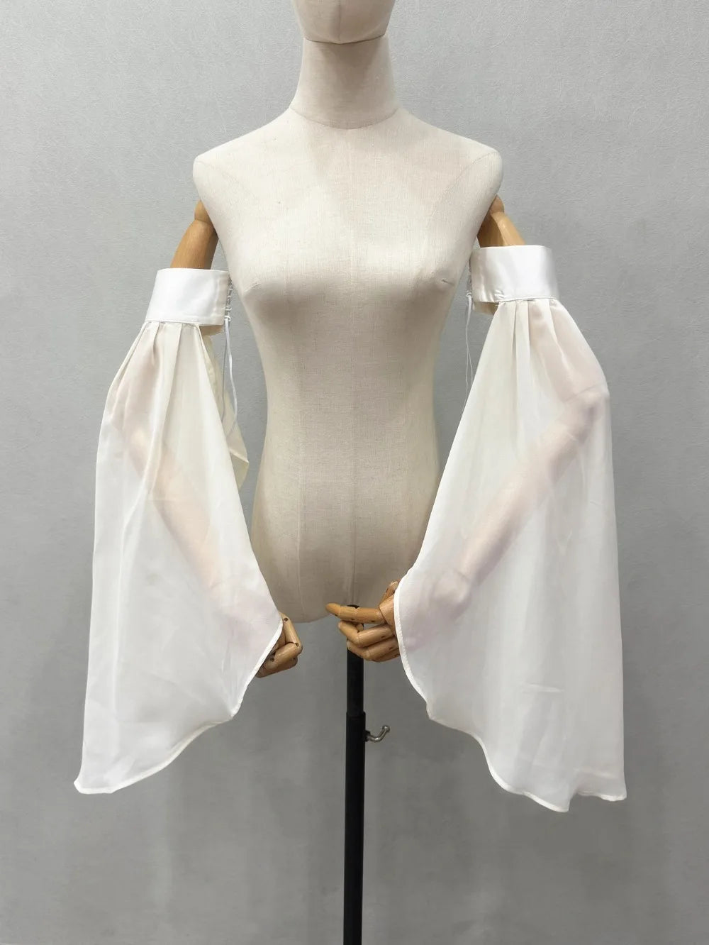 Elegant Sunscreen Long Tulle Sleeves Thin Breathable Detachable Sleeves Chiffon Sheer Bridal Gloves Wedding Party
